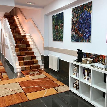 Pension Miribilla Бильбао Экстерьер фото